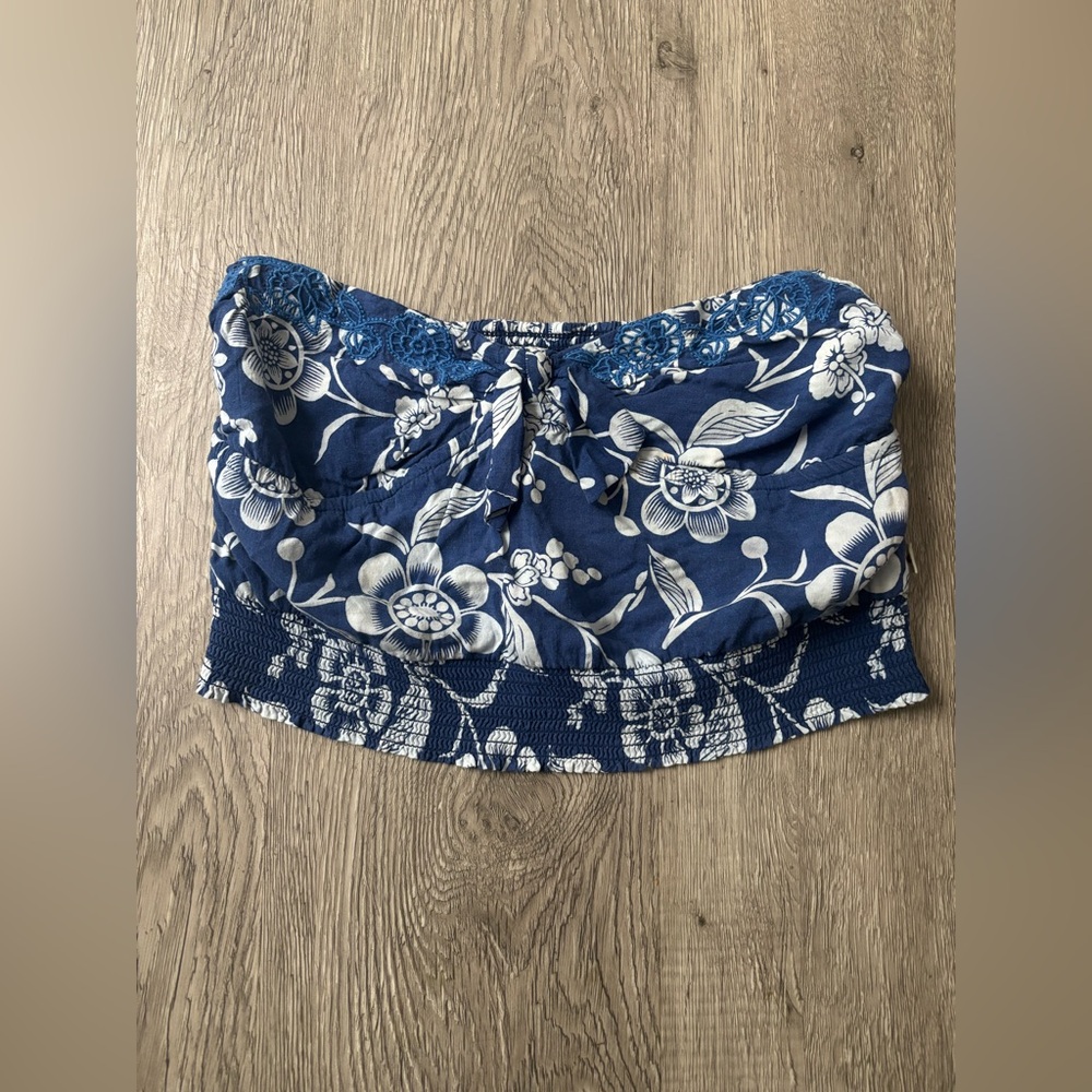Hollister Floral Bandeau Crop Top